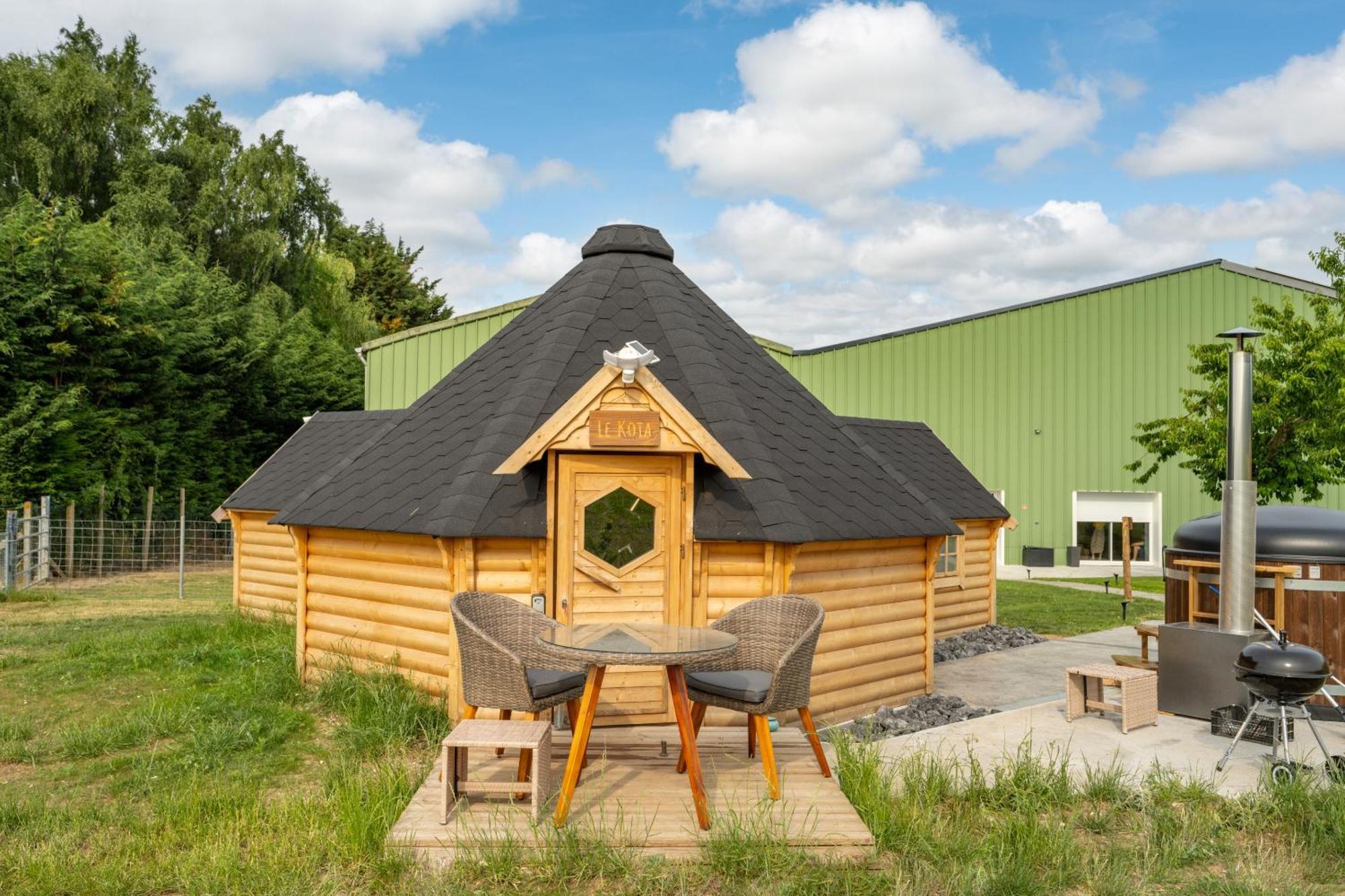 Logements Insolites A La Ferme - Yourte, Kota Ou Pod Farbus Phòng bức ảnh