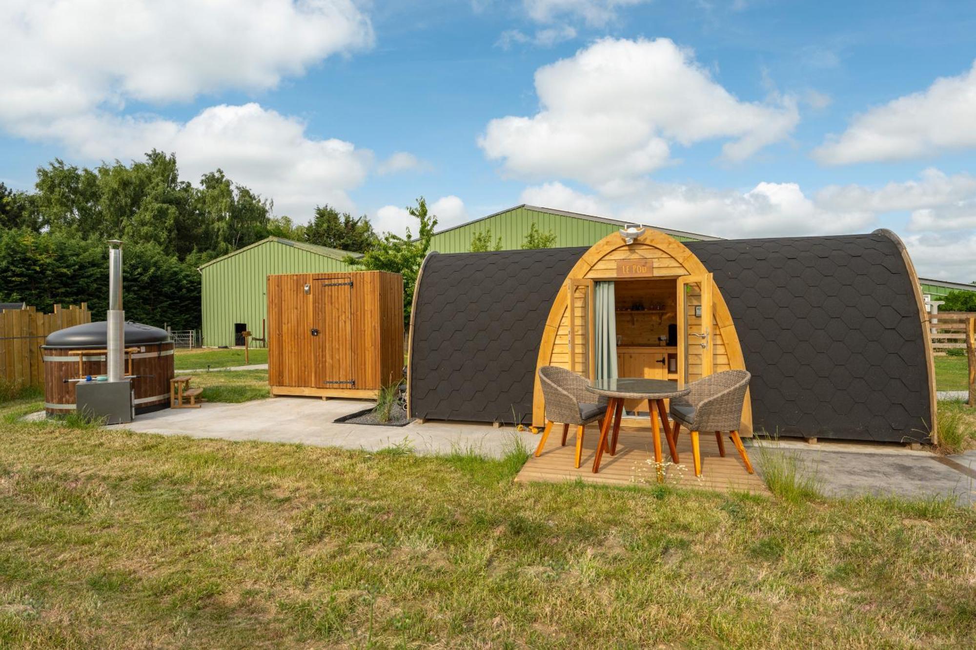 Logements Insolites A La Ferme - Yourte, Kota Ou Pod Farbus Phòng bức ảnh