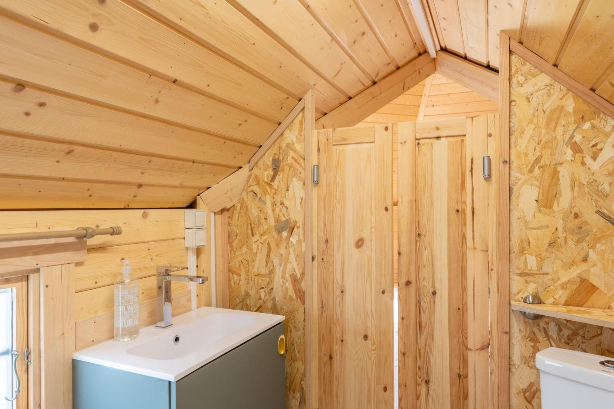 Logements Insolites A La Ferme - Yourte, Kota Ou Pod Farbus Phòng bức ảnh