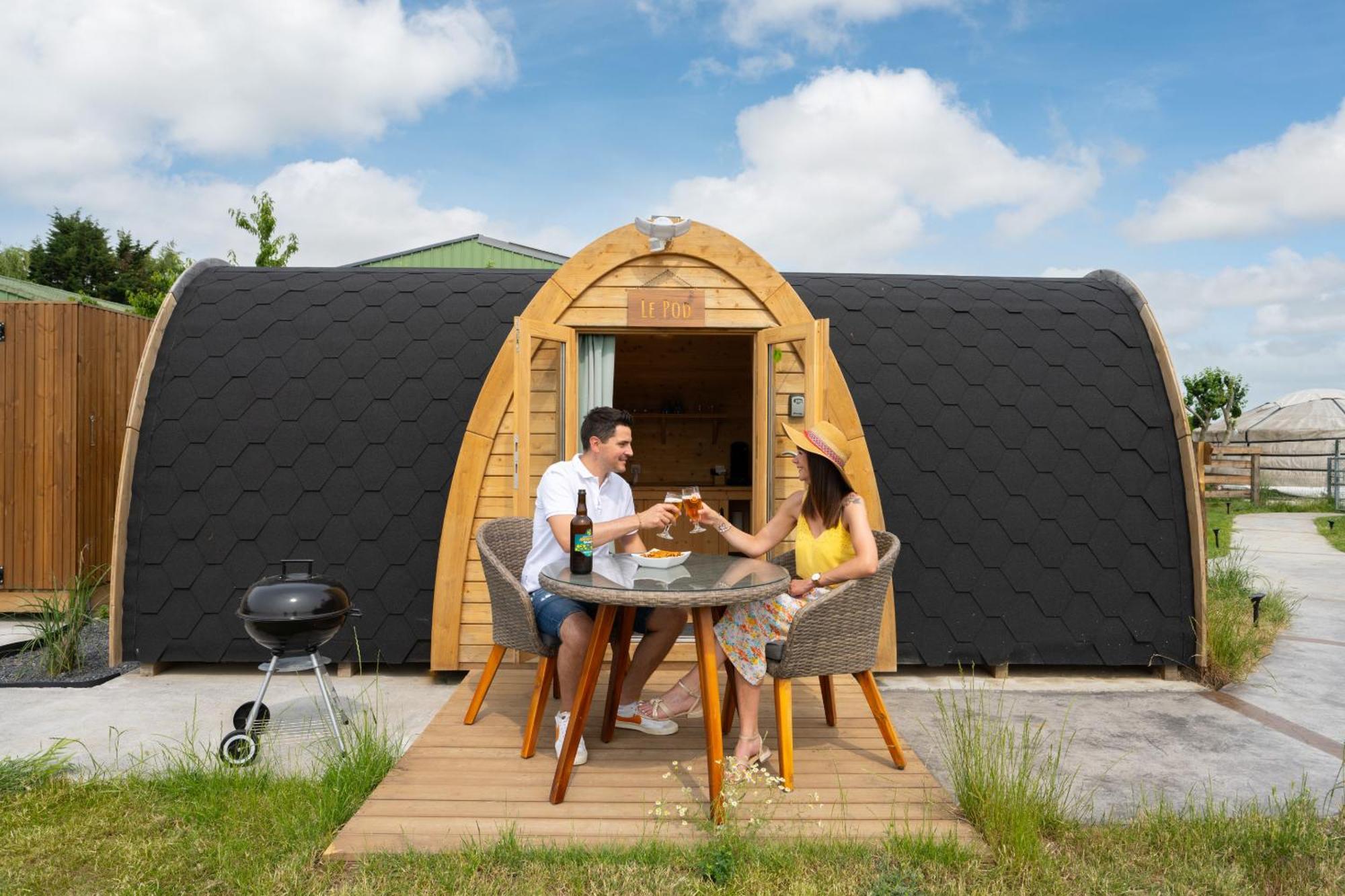 Logements Insolites A La Ferme - Yourte, Kota Ou Pod Farbus Phòng bức ảnh